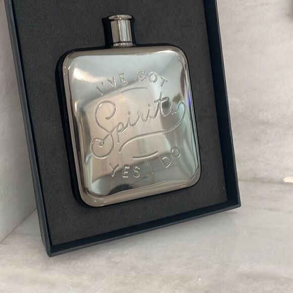 EASY TIGER Flask Silver "I've Got Spirits Yes I Do" 6 oz NWOT gift idea - Picture 1 of 12